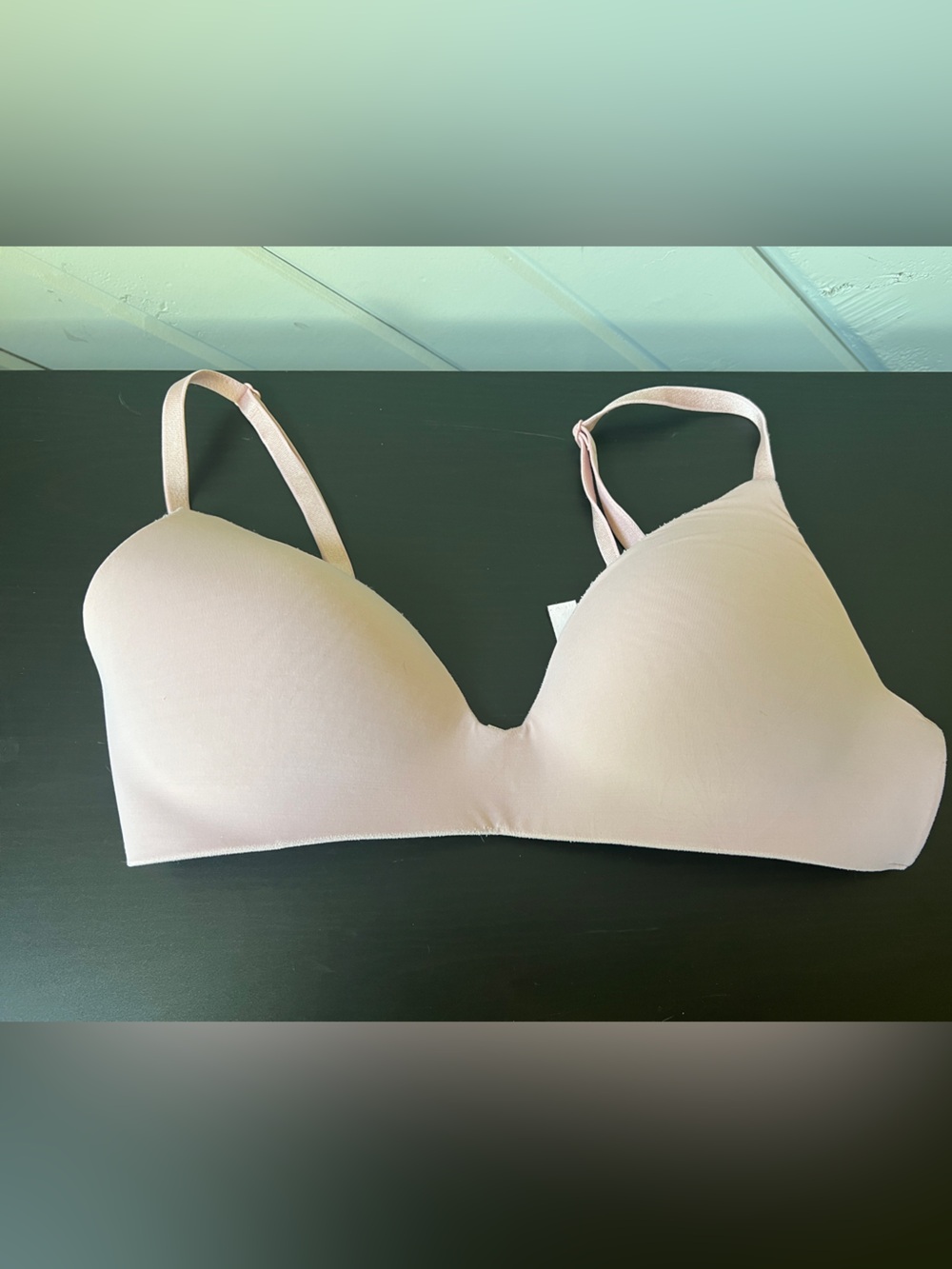 Victoria Secret Blush Pink Wireless Push-Up Bra 32C  T-Shirt Bra